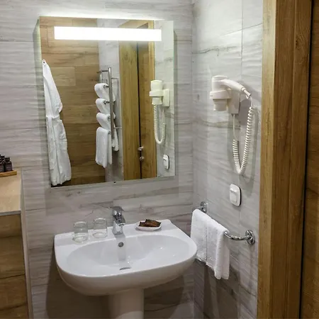 Hotel Irys By Derenivska Kupil